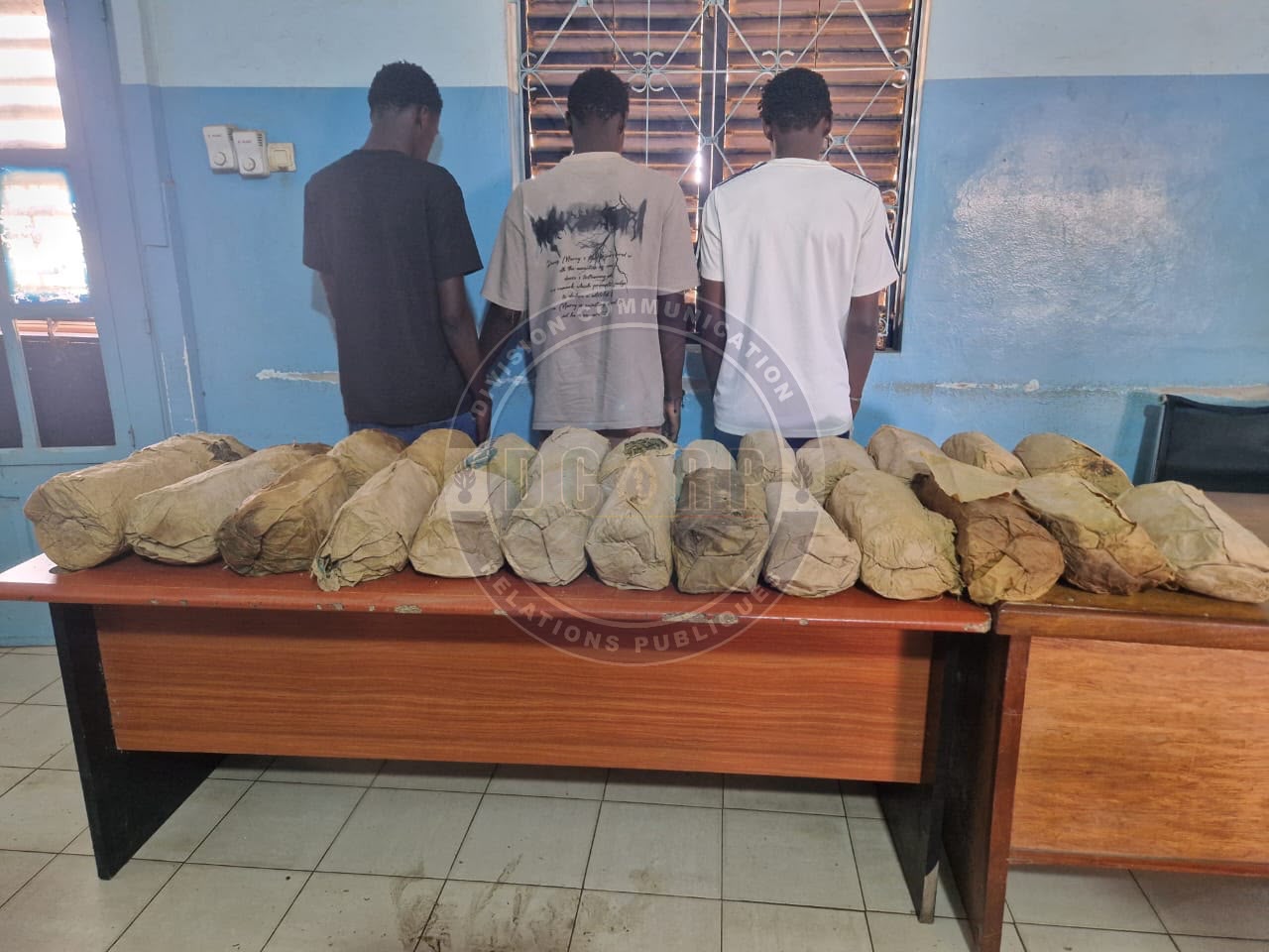 LUTE CONTRE LE TRAFIC DE DROGUE : TROIS INDIVIDUS ARRÉTÉS ET 26 KG DE CHANVRE INDIEN SAISIS A PETIT MBAO